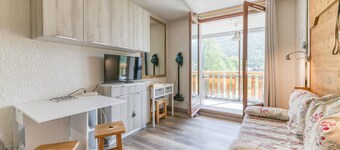 Appartement 'Équipé Avec Balcon Fermé' avec balcon