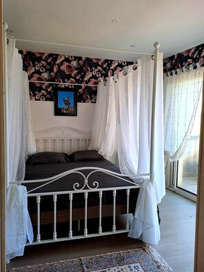 3 chambres, fer et planche à repasser, lit parapluie, Wi-Fi gratuit