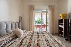 3 chambres, fer et planche à repasser, Wi-Fi, draps fournis