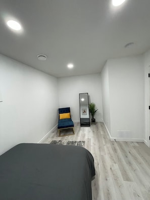 1 chambre, fer et planche à repasser, Wi-Fi, literie fournie