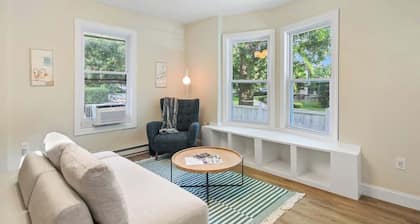 Luxury Suite | Walk to Commons | Free Parking | NY