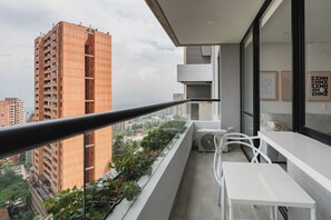 Huoneisto, kaupunkinäköala | Terassi/patio
