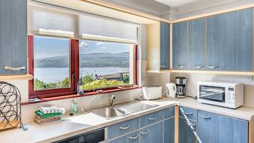 Dishwasher, highchair