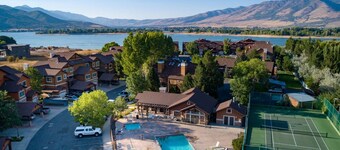 Lakeside Luxury LS3 | Ski Chalet | Hot Tub & Views