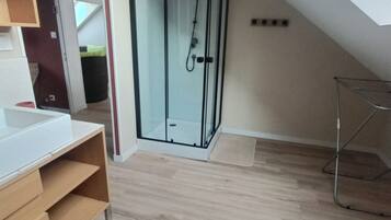 Towels, toilet paper