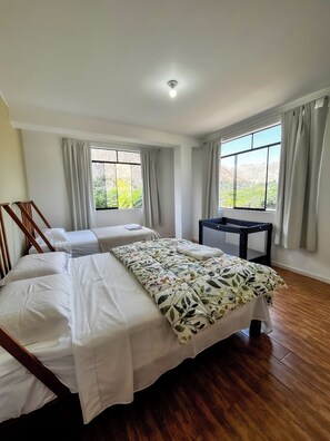 6 chambres, bureau, Wi-Fi gratuit, draps fournis