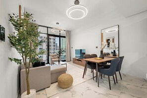 Traditional Apartment | In-room dining - Silkhaus Al Maryah Vista 1 (Abu Dhabi)