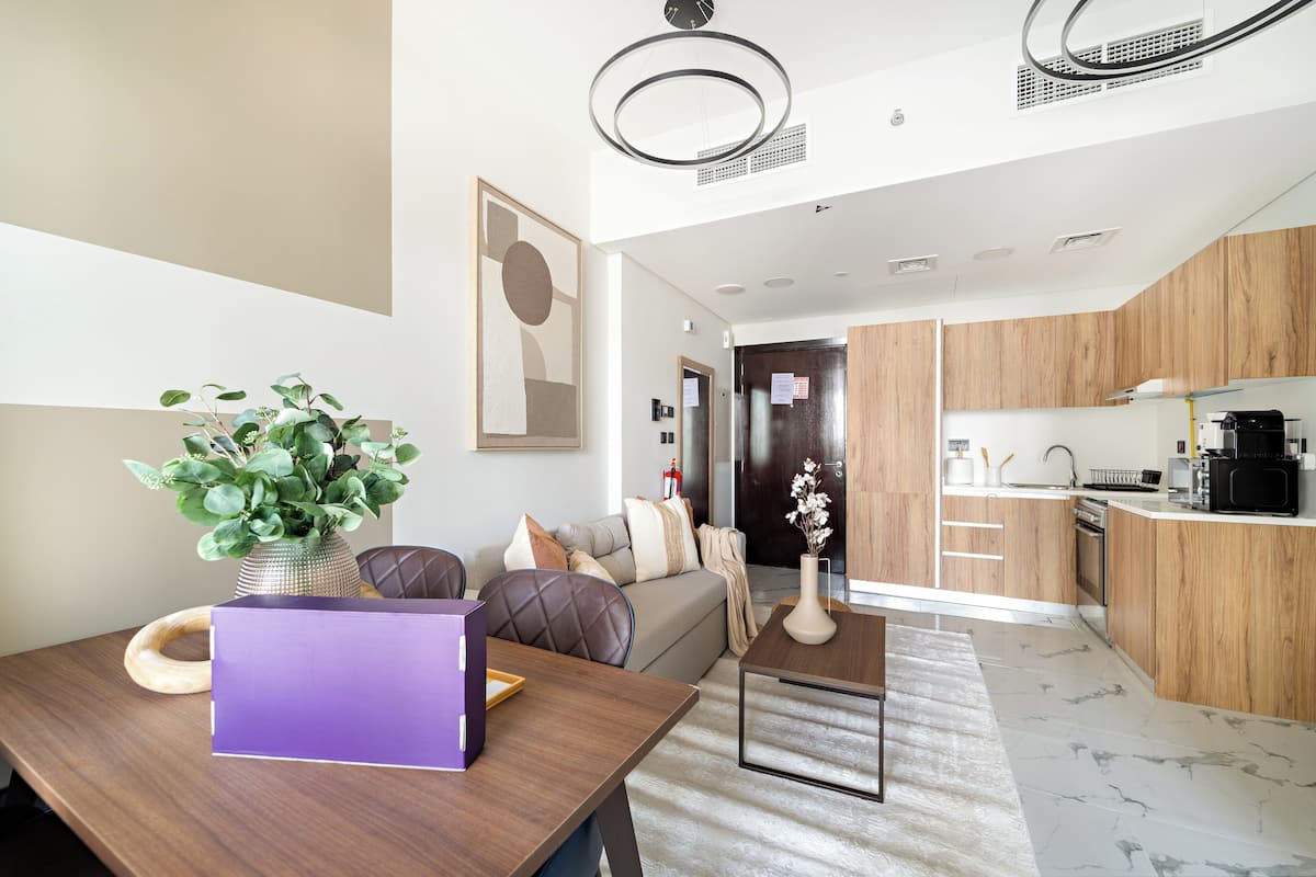 Departamento Elite | Área de sala de estar | Smart TV de 50 pulgadas con canales digitales