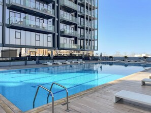 Kolam renang outdoor