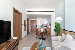 Appartement économique | Aire de séjour | Téléviseur connecté de 50 po avec télévision numérique