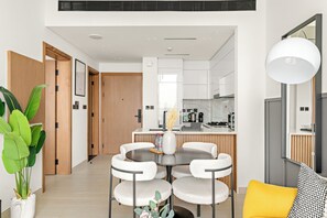 Appartement Junior | Repas dans la chambre
