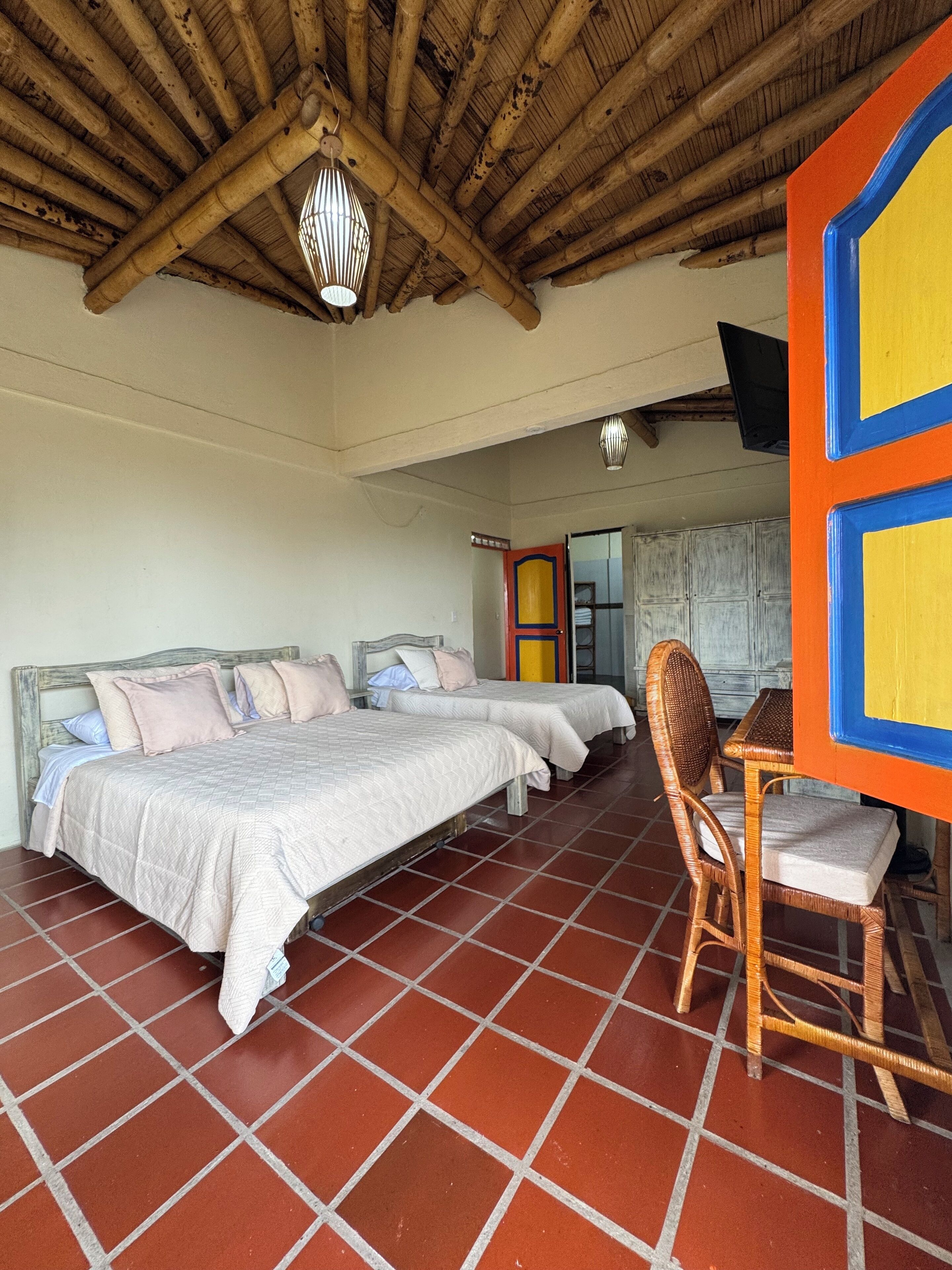 In-room safe, free WiFi