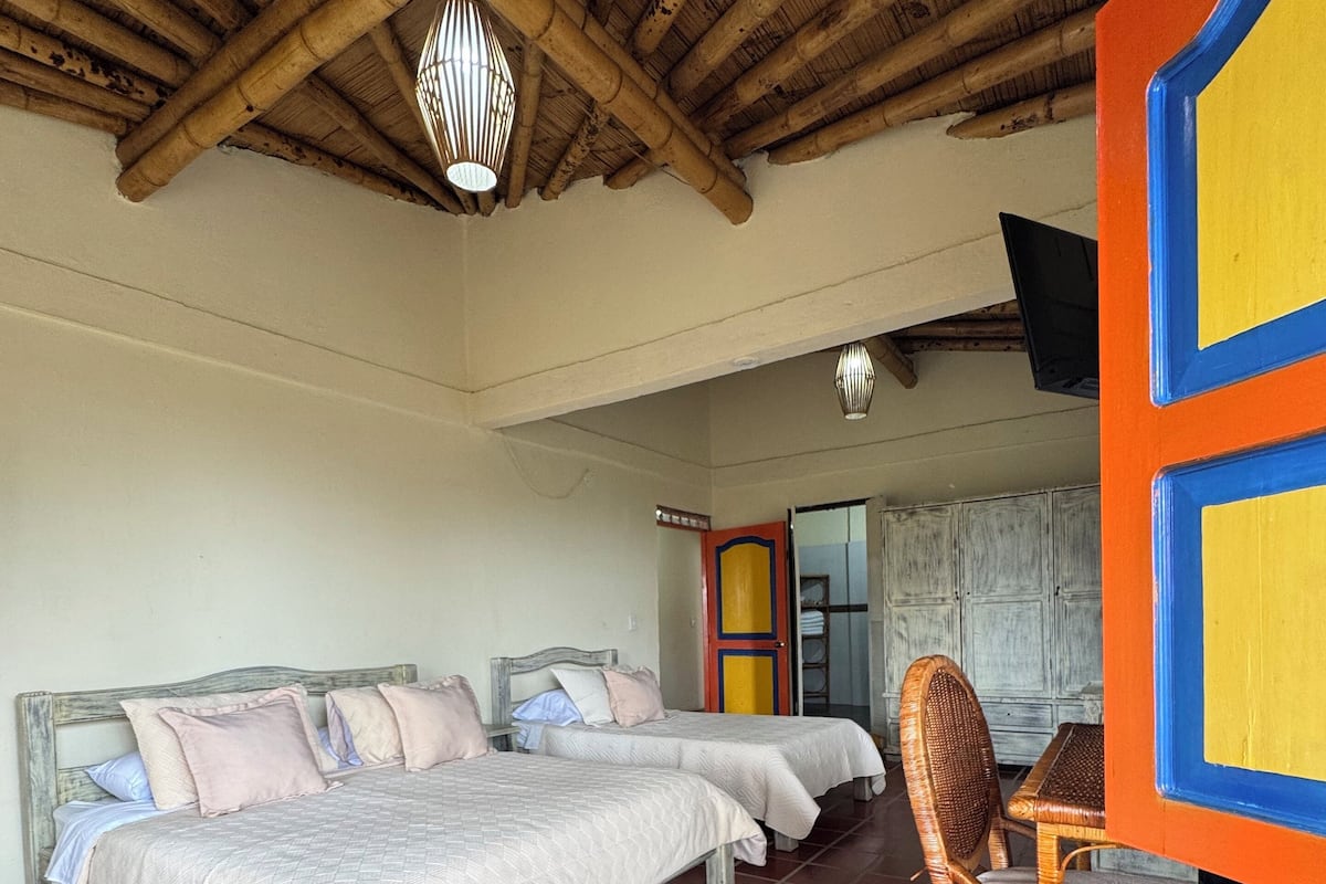 In-room safe, free WiFi