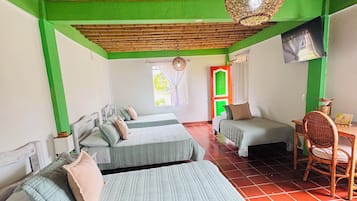 In-room safe, free WiFi