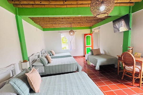 Familierom | Safe på rommet og wi-fi (inkludert)