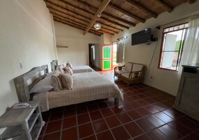 Caja de seguridad en la habitación y wifi gratis 