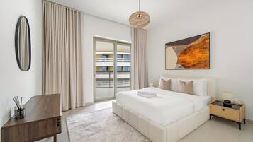 Signature-Apartment | Zimmersafe, Schreibtisch, laptopgeeigneter Arbeitsplatz