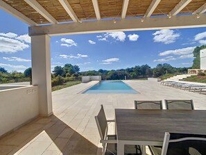Outdoor dining - Luxury Villa with Pool in Puglia's Countryside near Martina Franca (Puglia)