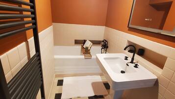 Hårtork och handdukar