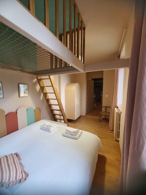 2 chambres, fer et planche à repasser, Wi-Fi, draps fournis