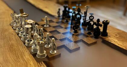 Le Cocon, L'Échiquier