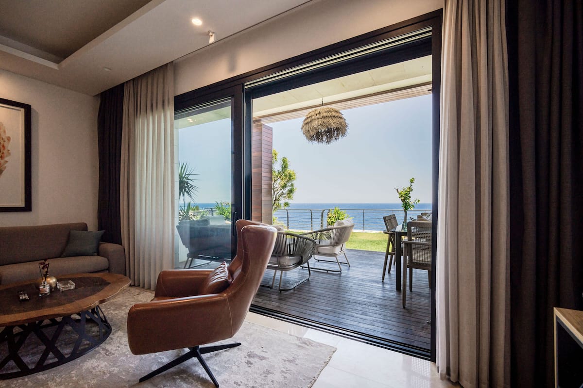Executive Villa, Sea View | 1 bedroom, premium bedding, minibar, free WiFi