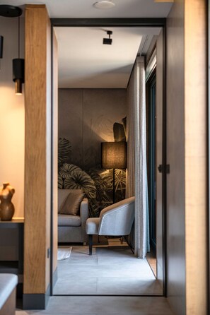 Superior Suite, Sea View | Premium bedding, minibar, free WiFi, bed sheets