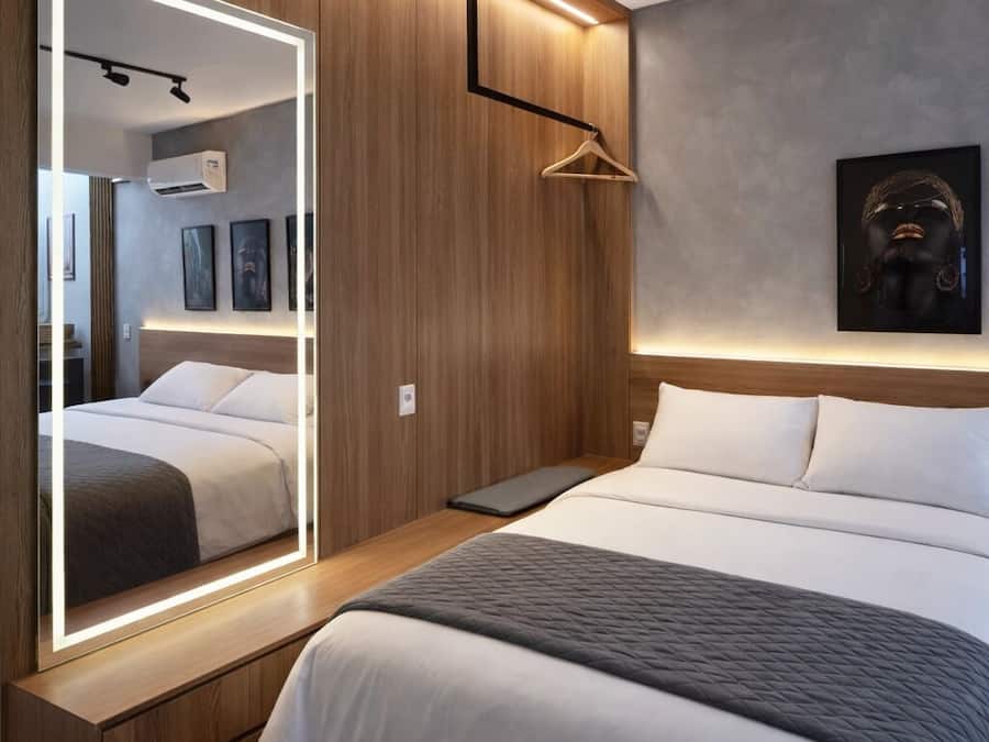 Comfort Studio, Multiple Beds, City View | Wardrobe