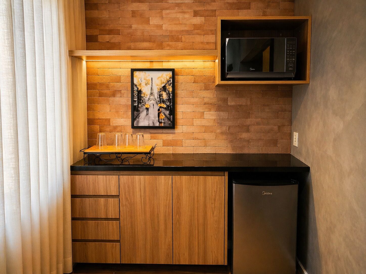 Comfort Studio, Multiple Beds, City View | 1 bedroom, hypo-allergenic bedding, iron/ironing board, free WiFi