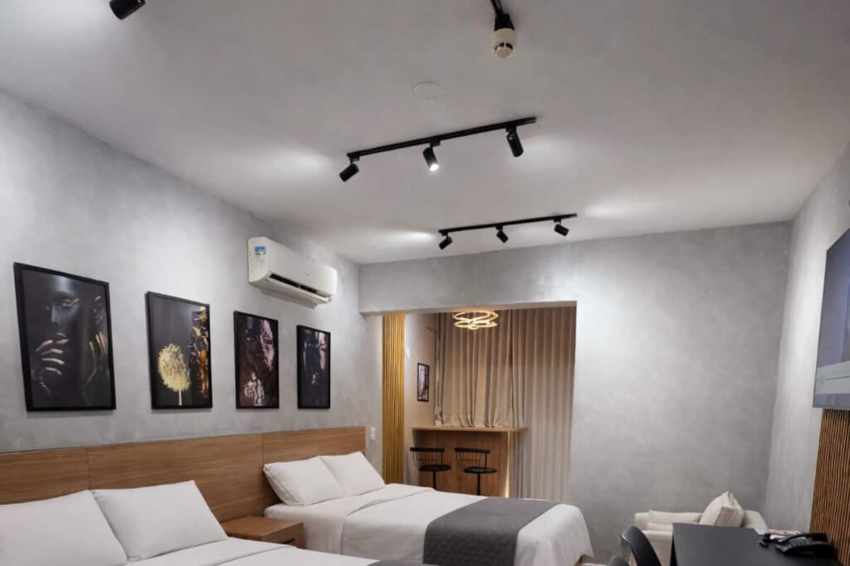 Comfort Studio, Multiple Beds, City View | 1 bedroom, hypo-allergenic bedding, iron/ironing board, free WiFi