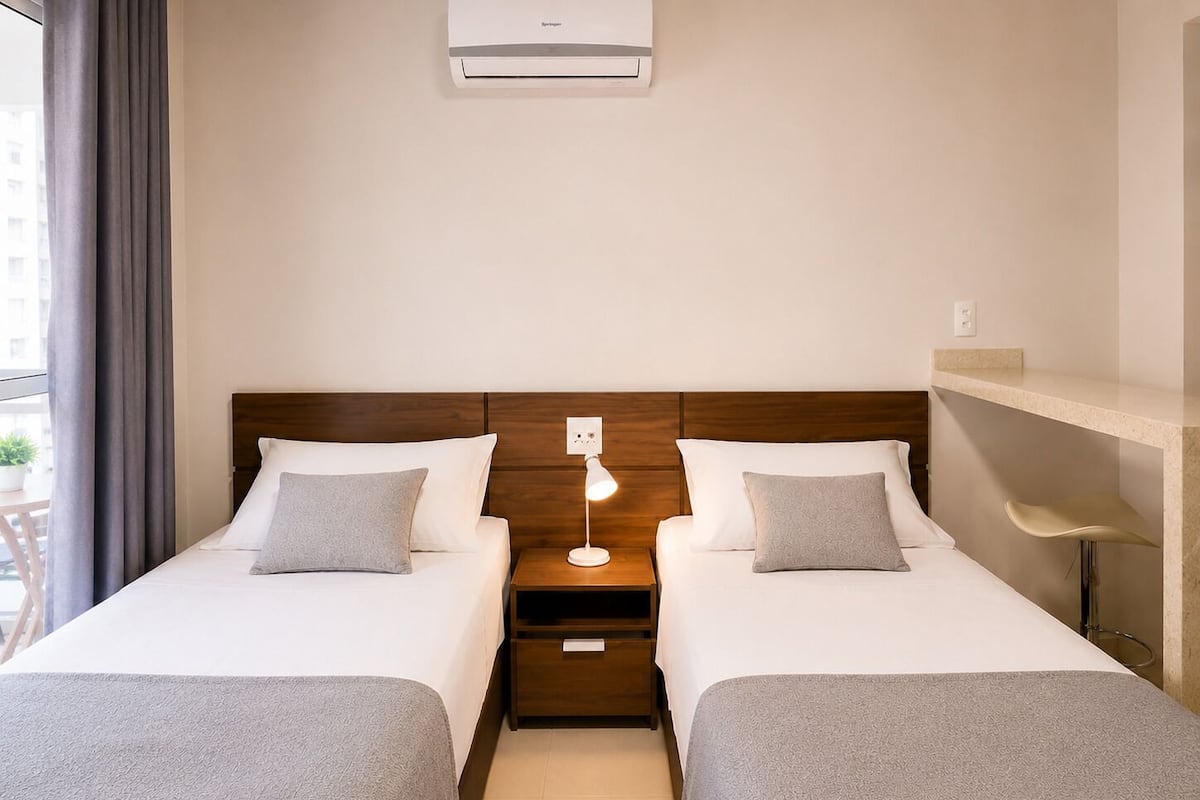 Comfort Studio, 2 Twin Beds, Non Smoking, City View | 1 bedroom, premium bedding, pillowtop beds, desk