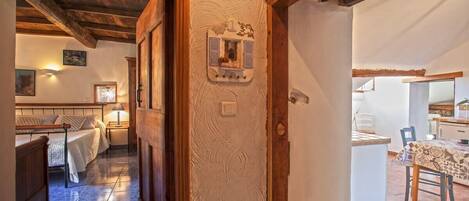 2 室のベッドルーム、アイロン / アイロン台、ベッドシーツ