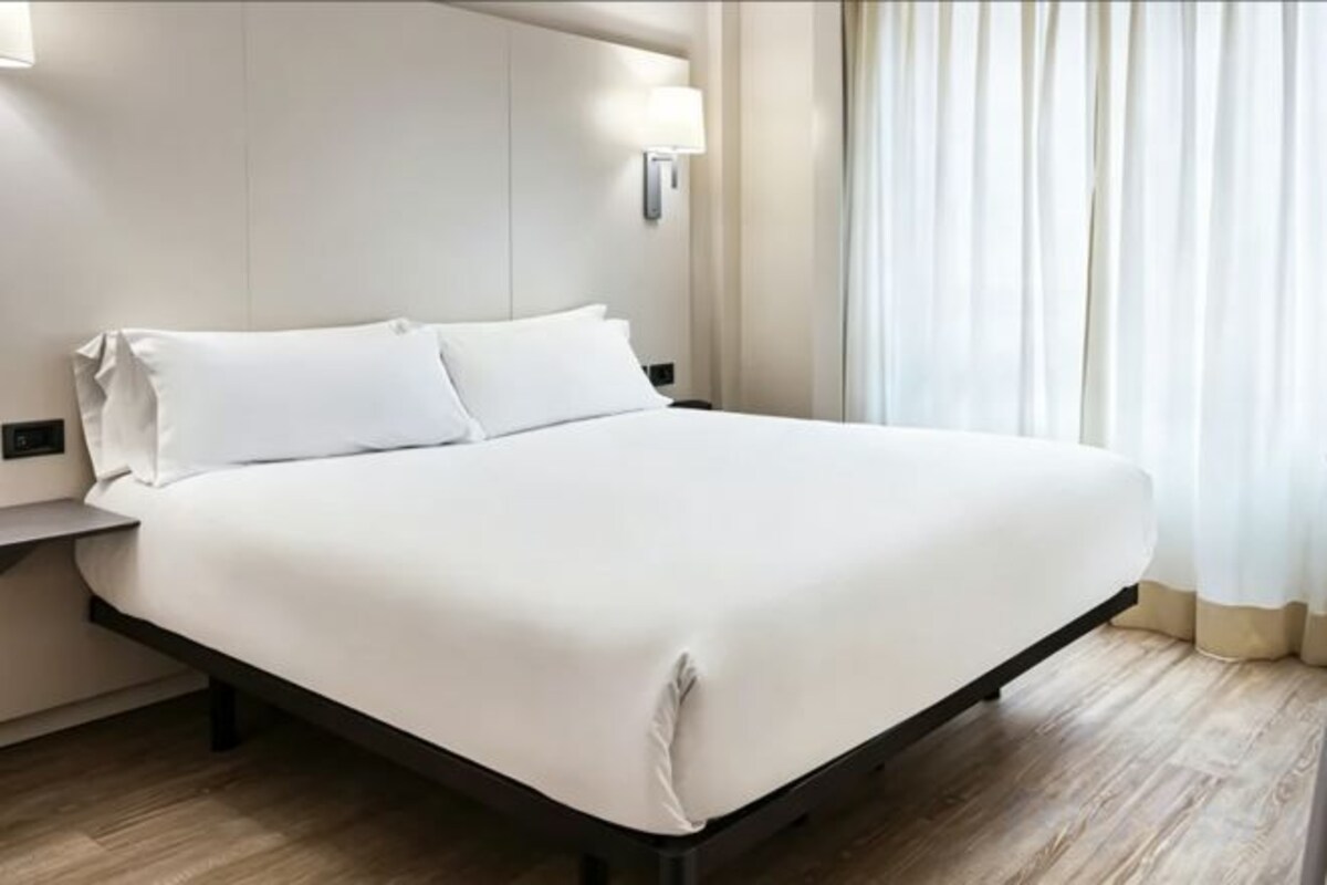 Plus, Double Bed