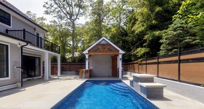 Stunning Tisbury Retreat with Pool