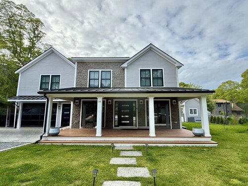 Stunning Tisbury Retreat with Pool