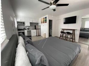 WiFi, bed sheets