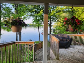 Terrace/patio - Waterfront Lakehouse! (Lavigne)