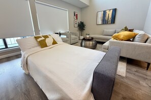 3 bedrooms, WiFi, bed sheets - Breathtaking Views Above Lake Travis, Close To Austin w/ Pool & Hot Tub (Spicewood)