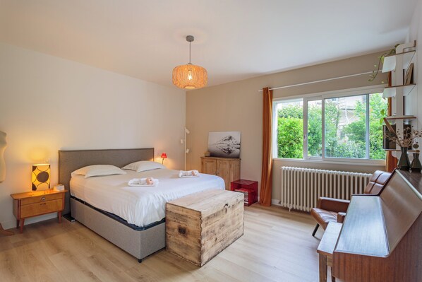 3 bedrooms, WiFi, bed sheets