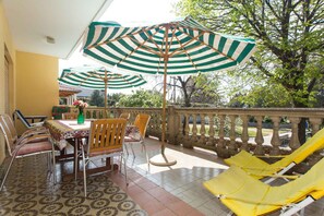 Outdoor dining - Holiday apartment for 6 people (Punat)