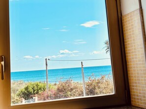 Interior - Experience the sea from home: 30 meters of dream! (Fondo Morte)