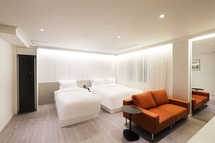 Family Suite, Multiple Beds, Non Smoking, Private Bathroom | Down comforters, laptop workspace, blackout drapes, free WiFi