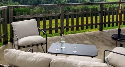 Chez Philippe" lookout