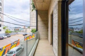 Amine 103, 2-BR in Mar Mikhael | Balcon