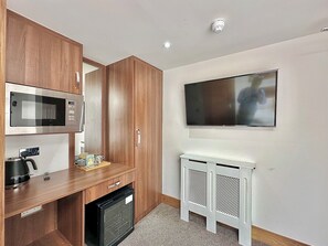 Desk, free WiFi - 205 Earls Court (London)