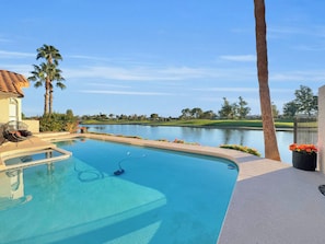 Opvarmet pool