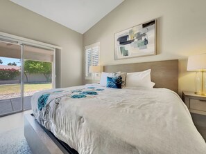 3 bedrooms, desk, iron/ironing board, free WiFi