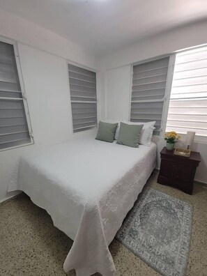 3 soverom, safe på rommet, strykejern/-brett og wi-fi