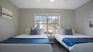 2 bedrooms, desk, WiFi, bed sheets