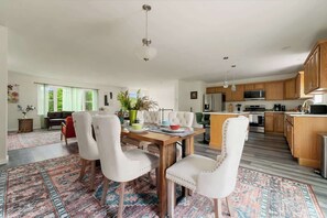 Dining - Upstate NY Escape ~ Game Ready ~ Delaware River (Sparrow Bush)